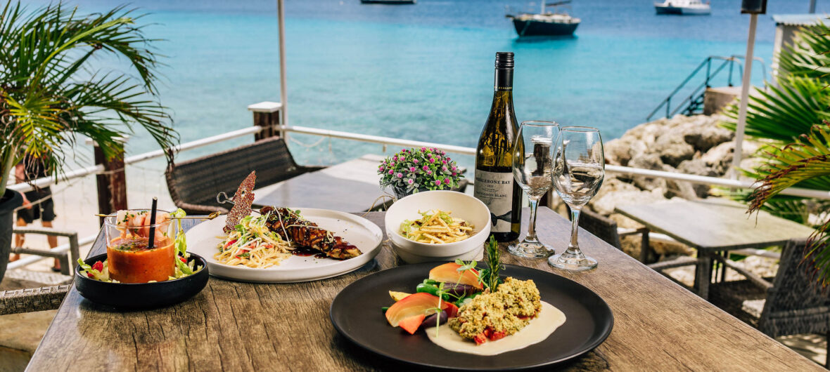 Visrestaurant Bonaire verse vis eten aan de Caribische Zee
